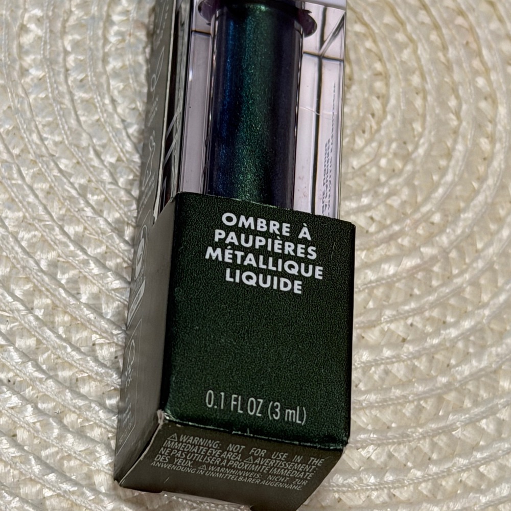 e.l.f. Liquid Metallic Eyeshadow Aurora Emerald Green Shimmer 82990‎ NIB 3mL